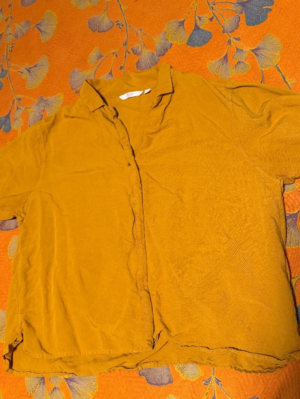 UNIQLO Mustard Linen Button Up Size L